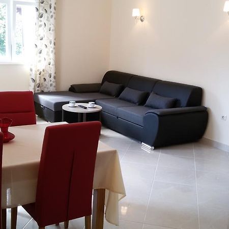Apartman Viktorija Apartment Vodice Exterior foto