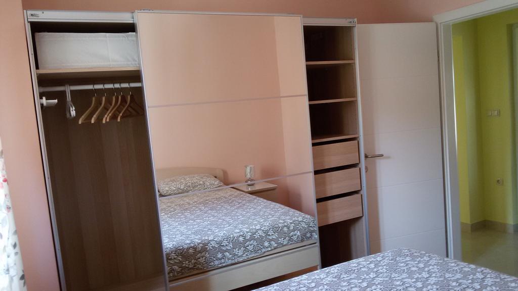 Apartman Viktorija Apartment Vodice Exterior foto