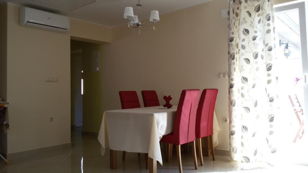 Apartman Viktorija Apartment Vodice Exterior foto